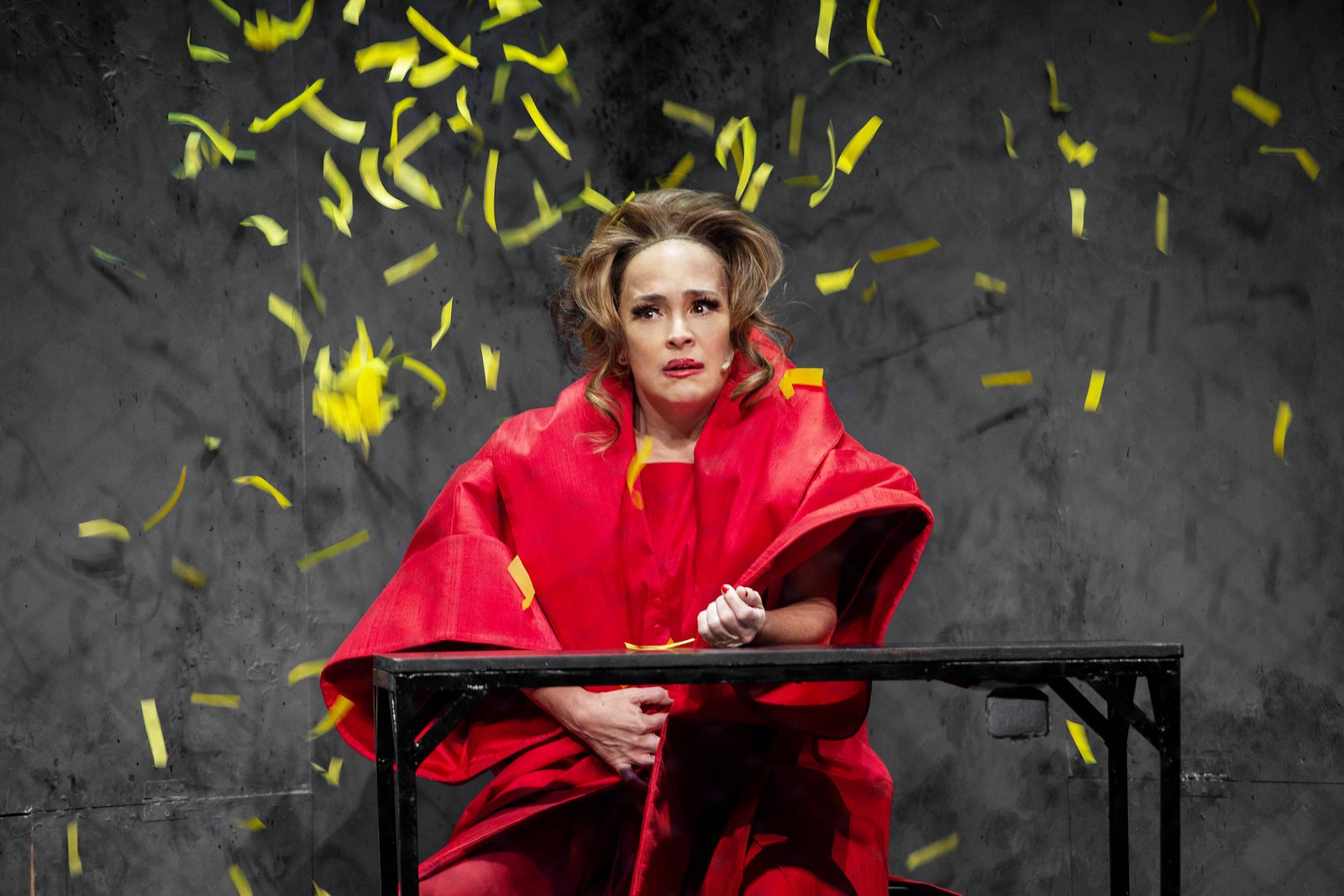 Gabriela Duarte explora opressão feminina com humor - 03/04/2025 - Mise-en-scène