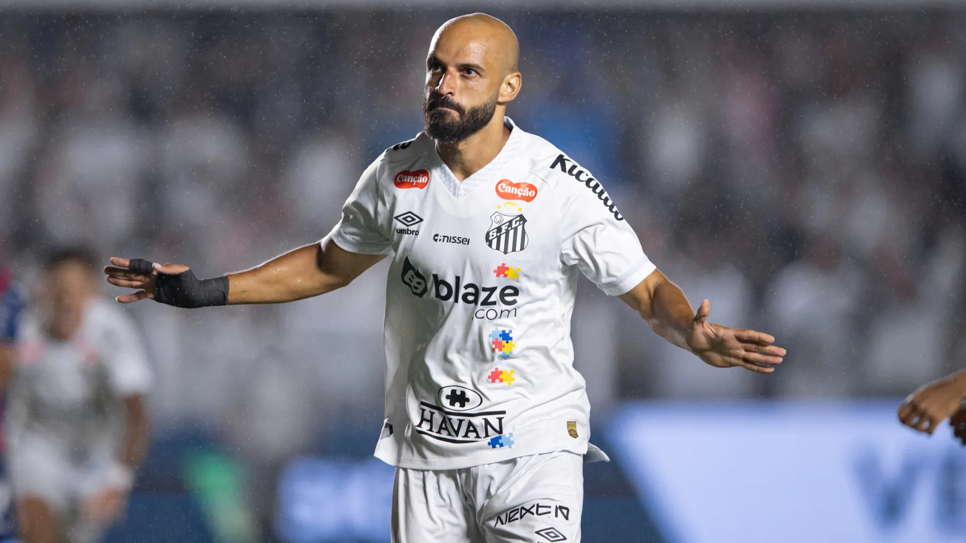 Santos sofre empate do Bahia no fim e deixa Caixinha 'na corda bamba'