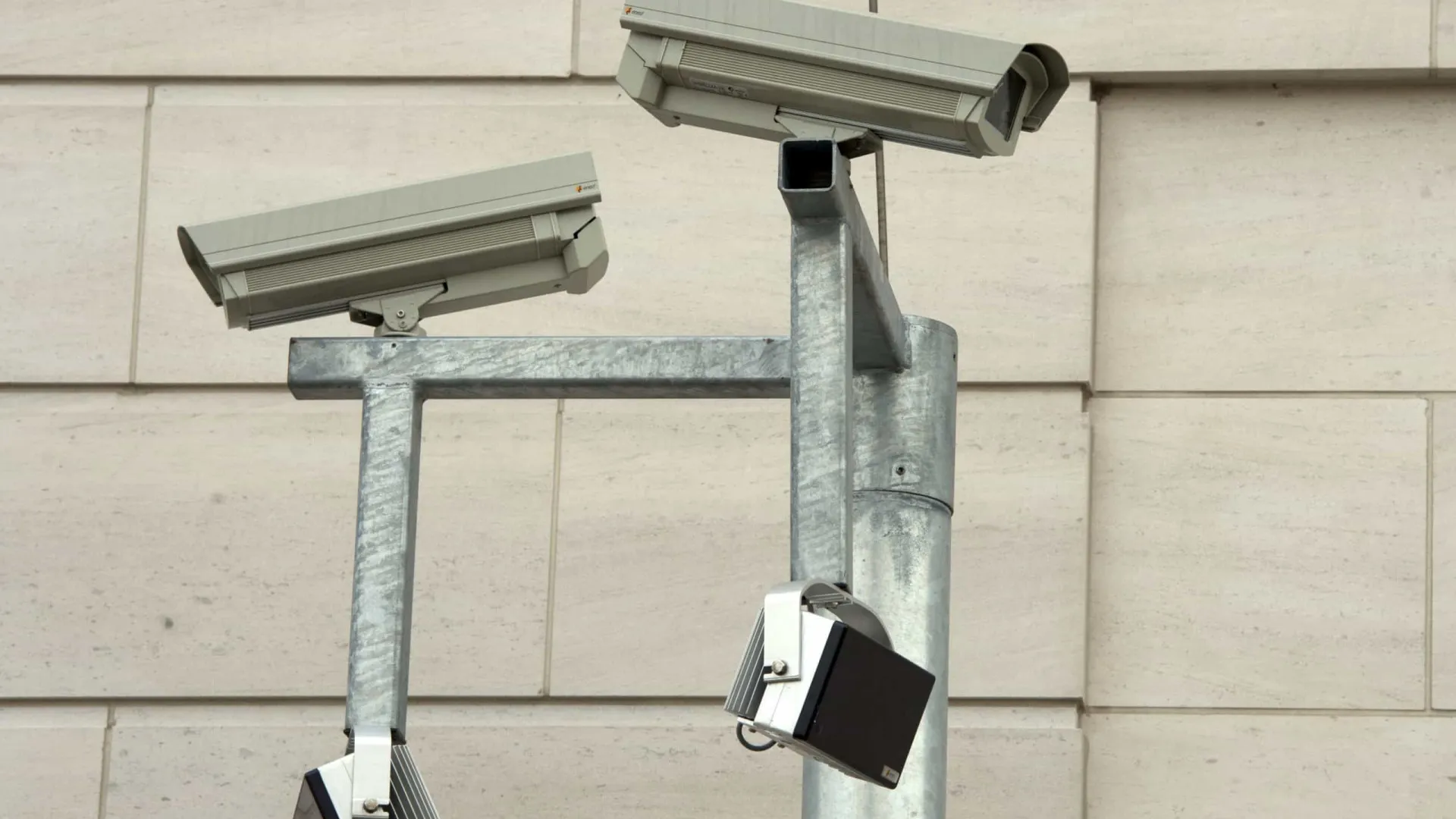 Smart Sampa que faz prisões em 10 minutos é criticado por falta de transparência