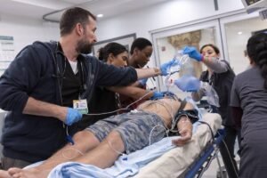 Narrativas em tempo real viraram febre em séries de TV - 03/05/2025 - Cinema e Séries