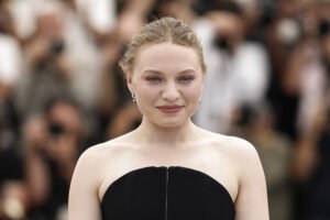 Mia Threapleton: Conheça filha de Kate Winslet que é atriz - 06/06/2025 - Cinema e Séries