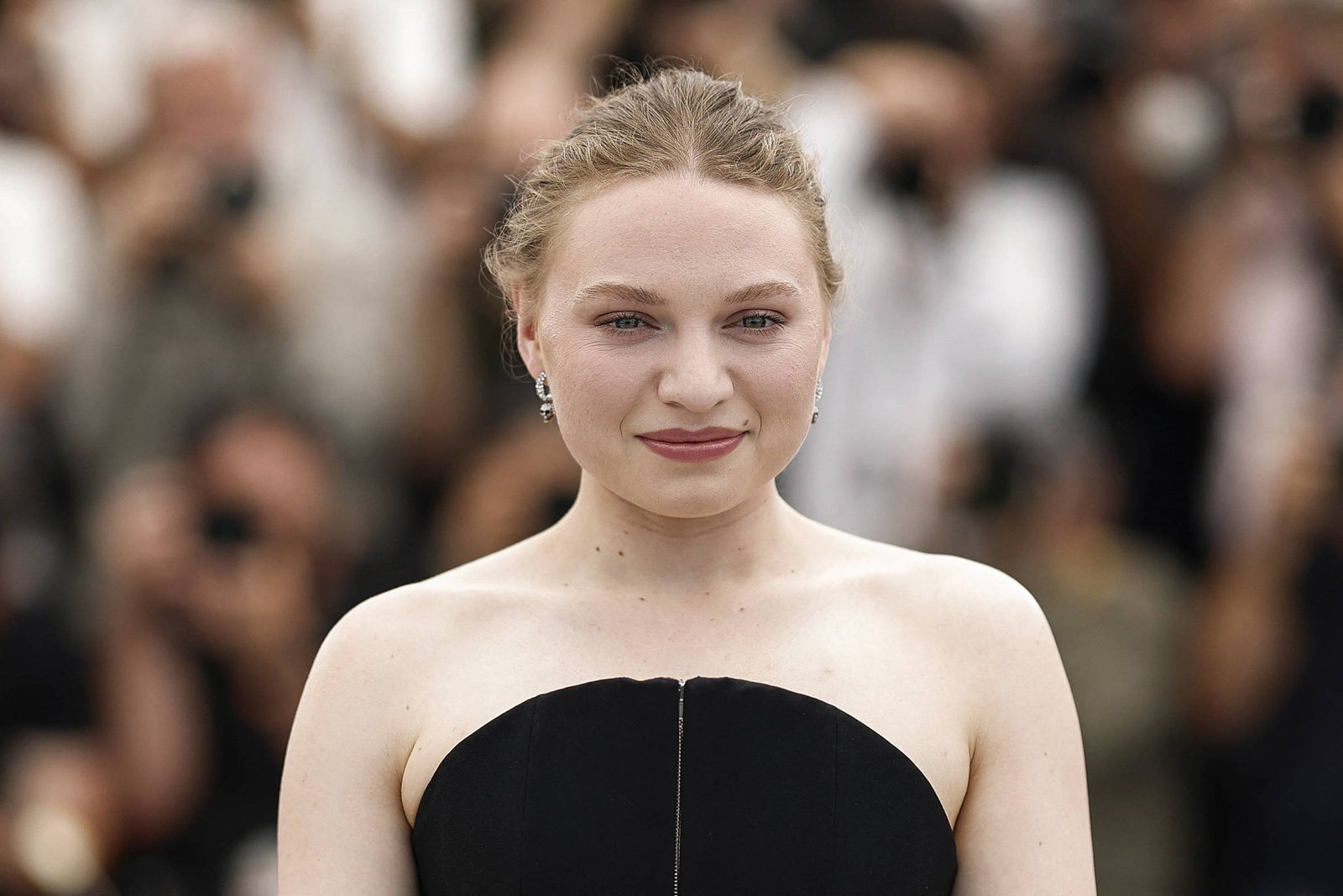 Mia Threapleton: Conheça filha de Kate Winslet que é atriz - 06/06/2025 - Cinema e Séries