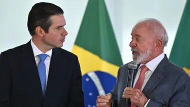 Hugo Motta e Lula: presidente da Câmara cobra do governo medidas estruturais de ajuste das contas públicas.