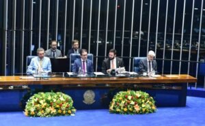 Parlamentares do BRICS defendem cooperação e regulação inclusiva da inteligência artificial - Notícias