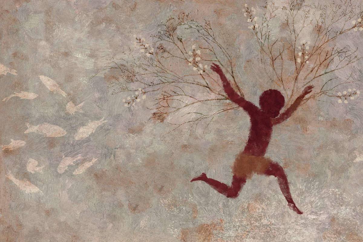 A imagem mostra uma pintura rupestre representando uma figura infantil correndo. A figura é de cor marrom escura e possui ramos com flores saindo de suas costas. À esquerda, há várias formas de peixes desenhadas em um tom mais claro, contrastando com o fundo que é de um tom neutro e texturizado.