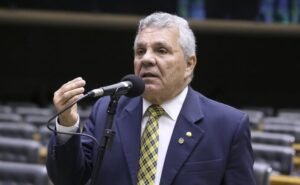 Proposições Remanescentes da Sessão Anterior. Dep. Alberto Fraga (PL-DF)