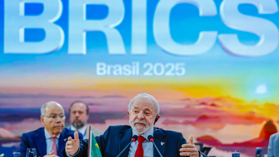 Lula critica AIEA, que denunciou violações atômicas do Irã