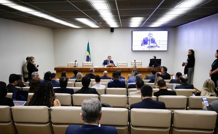 Descontos indevidos em benefícios do INSS. Dep. Danilo Forte (UNIÃO-CE)