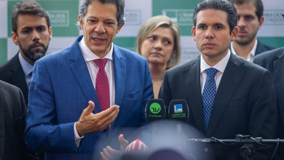 Governo briga com Congresso por verbas eleitoreiras em 2026