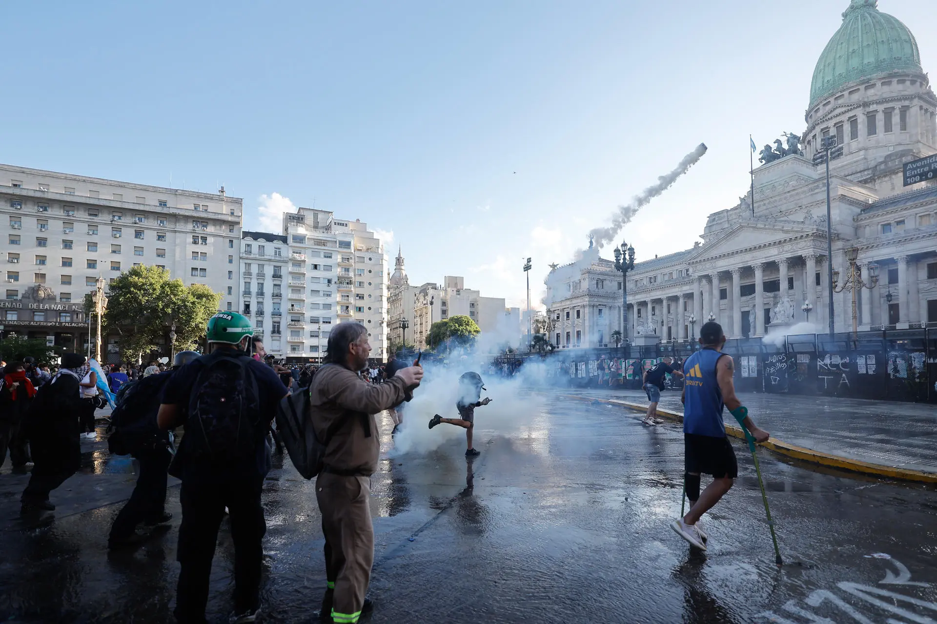 Câmara da Argentina aprova reforma trabalhista proposta por Milei