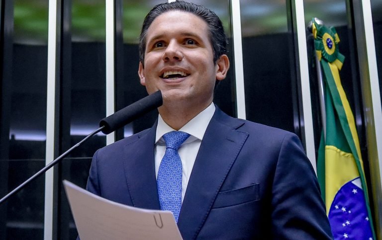 Aprovação de projetos para prevenir casos de violência contra a mulher é destaque na semana - Notícias