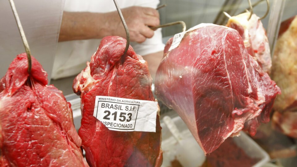 Guerra no Irã ameaça exportações brasileiras de carne halal