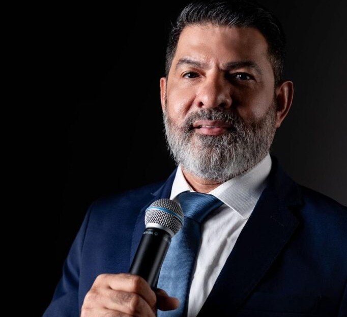 Vender, hoje, já não é apenas uma disputa de argumentos. Na prática, vender é compreender como o cérebro funciona.