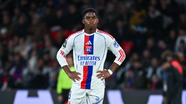 Endrick leva bronca de possível rival da Copa após 'provocar' torcida do PSG: 'Jogue futebol'
