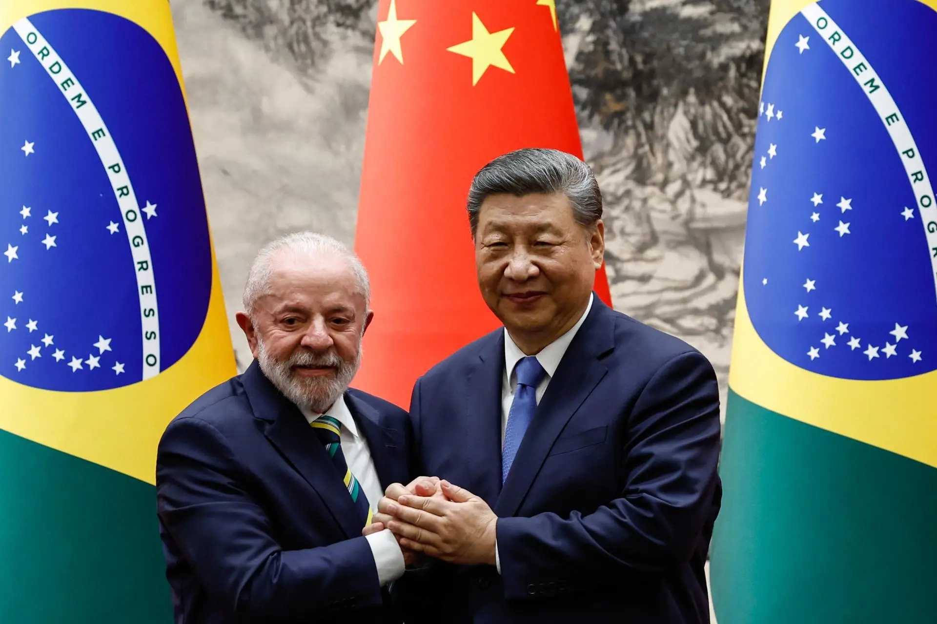 Xi e Trump acirram disputa por influência sobre governo Lula